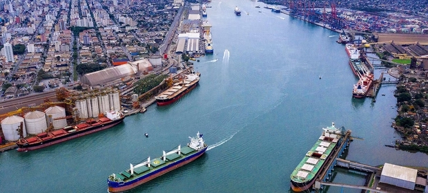 Porto de Santos possui cinco contratos de transição com operadores de terminais