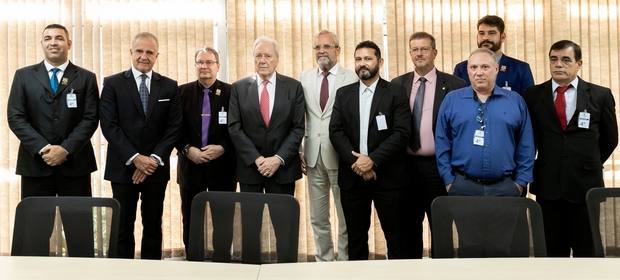 Diretores do SINDAPORT participam de reunião com ministro da Justiça, em Brasília