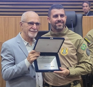 Guardas portuários são homenageados em sessão solene na Câmara de Santos