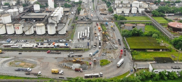 Obras de drenagem na Alemoa provocam desvios da perimetral