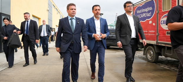 Ministro da Justiça visita Porto de Santos e anuncia investimentos na segurança portuária